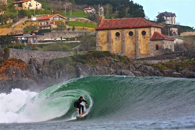 Adosado En La Costa Con Excelentes Vistas Al Estuario De Urdaibai Villa Mundaka Eksteriør billede